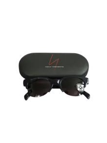 Yohji Yamamoto Sonnenbrille mit Logo-Bügeln